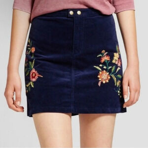 Mossimo Women’s 8 Mini Skirt Corduroy Embroidered Floral Boho Festival